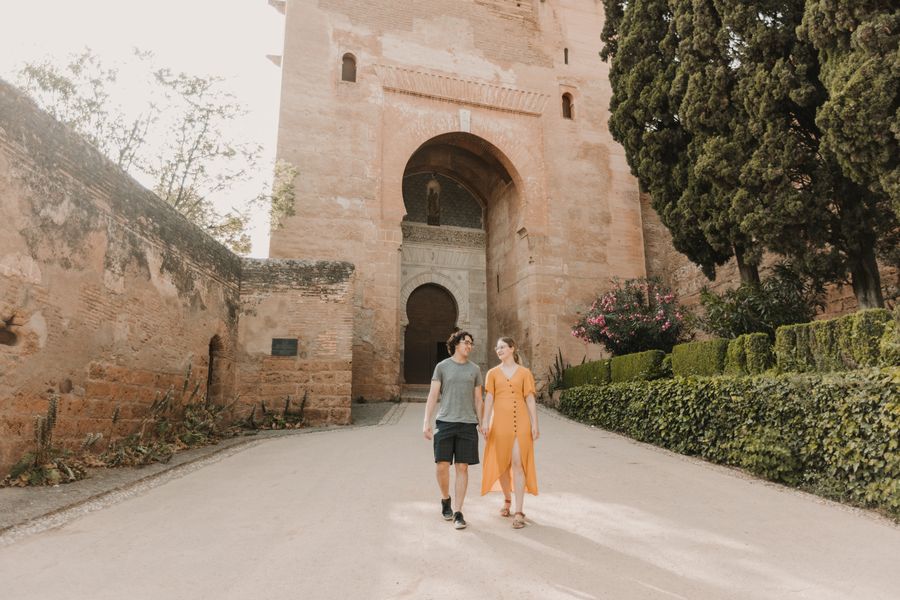 Photo Experiences in Granada - Alhambra Justice Door